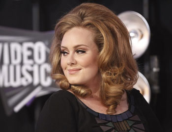 Il video musicale di 007 Skyfall interpretato da Adele
