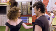 Oscar 2011: James Franco e Anne Hathaway in un tributo a Grease