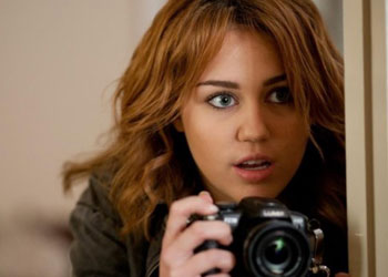 Miley Cyrus nel primo trailer di So Undercover