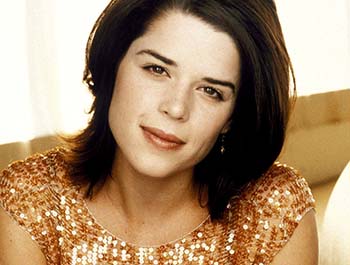 Neve Campbell parla di An Amish Murder