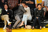 Justin Timberlake e Jessica Biel: bacio appassionato alla partita NBA