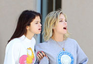 Selena Gomez, Ashely Benson e Vanessa Hudgens sul set di Spring Breakers (foto)