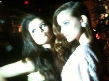 Selena Gomez incontra la rivale Barbara Palvin al party del dopo Golden Globes