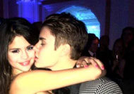 Selena Gomez e Justin Bieber: bacio al compleanno di Justin
