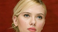 Scarlett Johansson nella parte di una perfetta donna aliena
