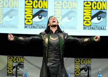 Comic-Con, Loki interrompe Kevin Feige