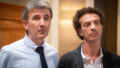 Ficarra e Picone in una scena del film La notte delle fragole, diretto da Alessandro Genovesi.